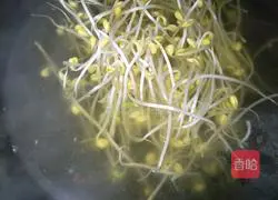 Illustration of how to make small noodles 5