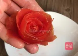 Illustration of how to make tomato, cucumber and scrambled eggs 1