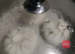 Illustration of how to make pork and radish buns 8