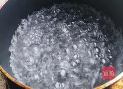 Illustration of how to make chicken head rice with sugar water 5