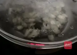 Illustration of how to make seaweed and oyster soup 2