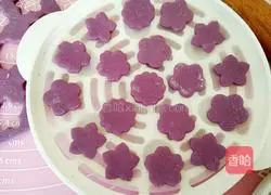 Illustration of how to make purple sweet potato and milk-flavored floret steamed buns 10
