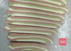 Illustration of how to make three-color steamed buns 5