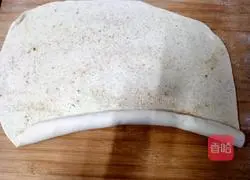 Illustration of how to make salt and pepper rolls 9