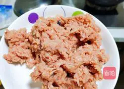 Illustration of how to make minced cowpeas 4