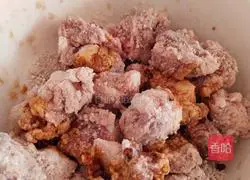 Illustration of how to make white radish meat soup 2