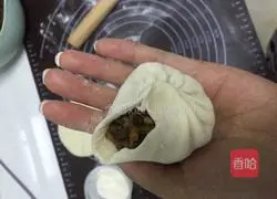 Illustration of how to make steamed buns 20