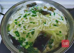 Kelp, soybean and pig's trotters soup ~ Illustration of how to make children's meal 4