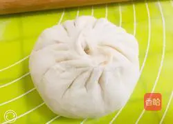 Illustration of how to make prunes, vegetable and meat buns 14