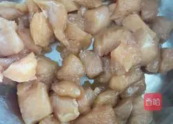 Illustration of how to make pork slices 1