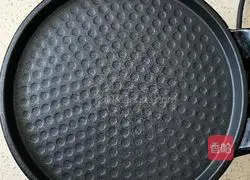 Illustration of how to make sweet and soft cornmeal waffles 9