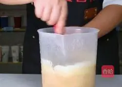 Tea drink preparation 3 milk tea Illustration of how to make the original solution 8