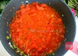 Illustration of how to make mushroom soup with tomato sauce 8