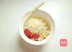 Illustration of how to use Ginseng, Tremella and Lotus Seed Soup to enhance immunity and clear away heat 4