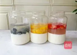 Illustration of how to make low-calorie fresh fruit sparkling water 12