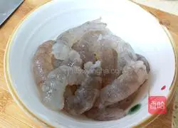 Illustration of how to make shrimp wontons 2