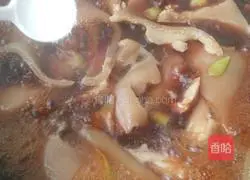 Illustration of how to make pork skin buns 8