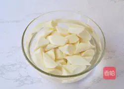 Illustration 5 of how to make carrot, corn and chicken soup