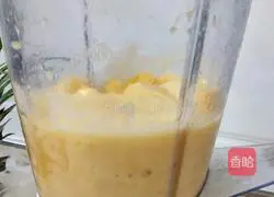 Illustration of how to make original pineapple juice 5