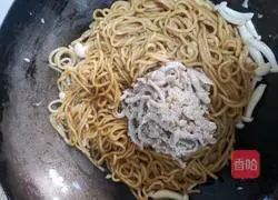 Illustration of Shanghai Soft Fried Noodles 7