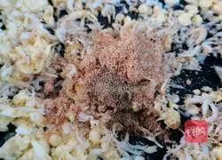 Illustration of how to make egg, leek and shrimp buns 7