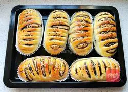 Illustration of how to make bean paste bread 11