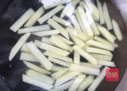 Illustration of how to make baked French fries 3