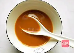 Illustration of how to make fried rice noodles with fish-flavored eggs 7