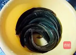 Illustration of how to make loach Huaishan soup 2