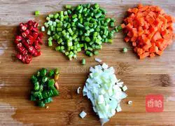 Illustration of how to make colorful Ding Ding noodles 1