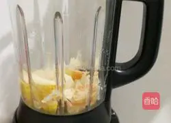 Illustration of how to make rock sugar white fungus and snow pear 3