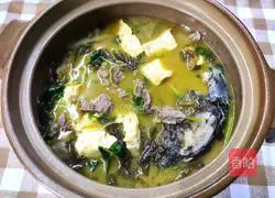 Your appetite will be whetted as soon as it is served ~ Illustration of how to make crucian carp and beef in sour soup 8