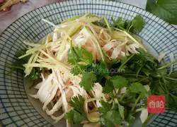 Illustration of how to make cold shredded chicken 5