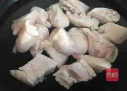 Snow pea, squid and pig's trotters soup recipe 2