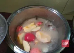 Apple Fish Head Soup Recipe Illustration 6