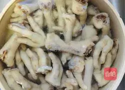 Lemon pickled peppers Illustration of how to make chicken feet 3