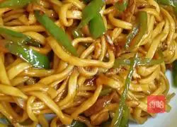 Illustration of how to make fried noodles with spicy pepper and shredded pork 10
