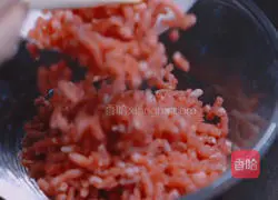 Illustration of the simple recipe of petal beans stuffed with meat 2