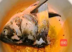 Illustration of how to make fish head soup 4