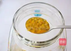 Illustration of how to make fruit cold brew tea 8