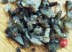 Illustration of how to make nutritious millet and sea cucumber porridge 5