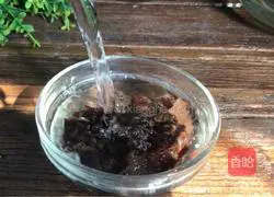 Illustration of how to make healthy and slimming white fungus soup 10