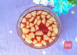 Illustration of how to make rock sugar apple and dragon fruit 10