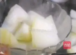 Winter Melon Meatball Soup Recipe Illustration 2