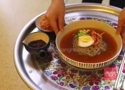 Illustration of Korean sober version of spicy cabbage cold noodles 13