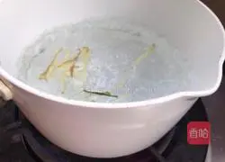 Illustration of how to make cabbage and lean meat noodles 4