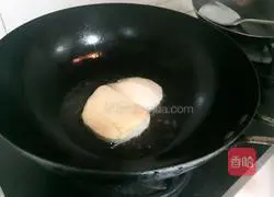 Illustration of how to make egg steamed bun slices 6