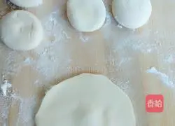 Illustration of how to make hot noodle dumplings 13