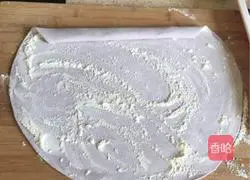 Illustration of how to make purple cabbage hand-rolled noodles 13