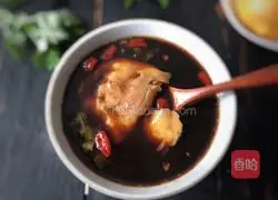 Illustration of how to make steamed poached eggs with moxa leaves 10